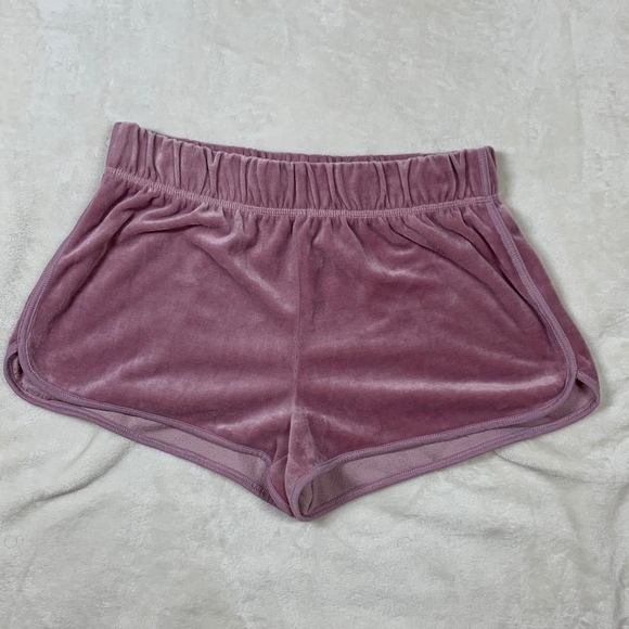 Timing Pants - 🌼6 for 20$🌼Girls shorts, size M